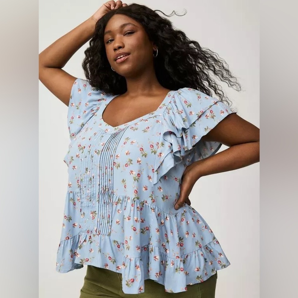 Torrid Challis Pintuck Top Shirt Blouse Challis woven fabric sweetheart neckline